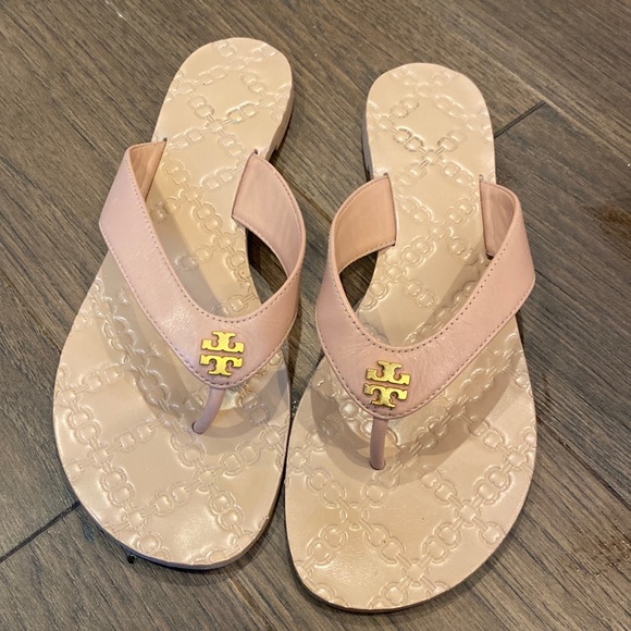 Tory Burch Shoes - Tory Burch Thora Leather Flip Flops Tan/Beige/Cream Size 8